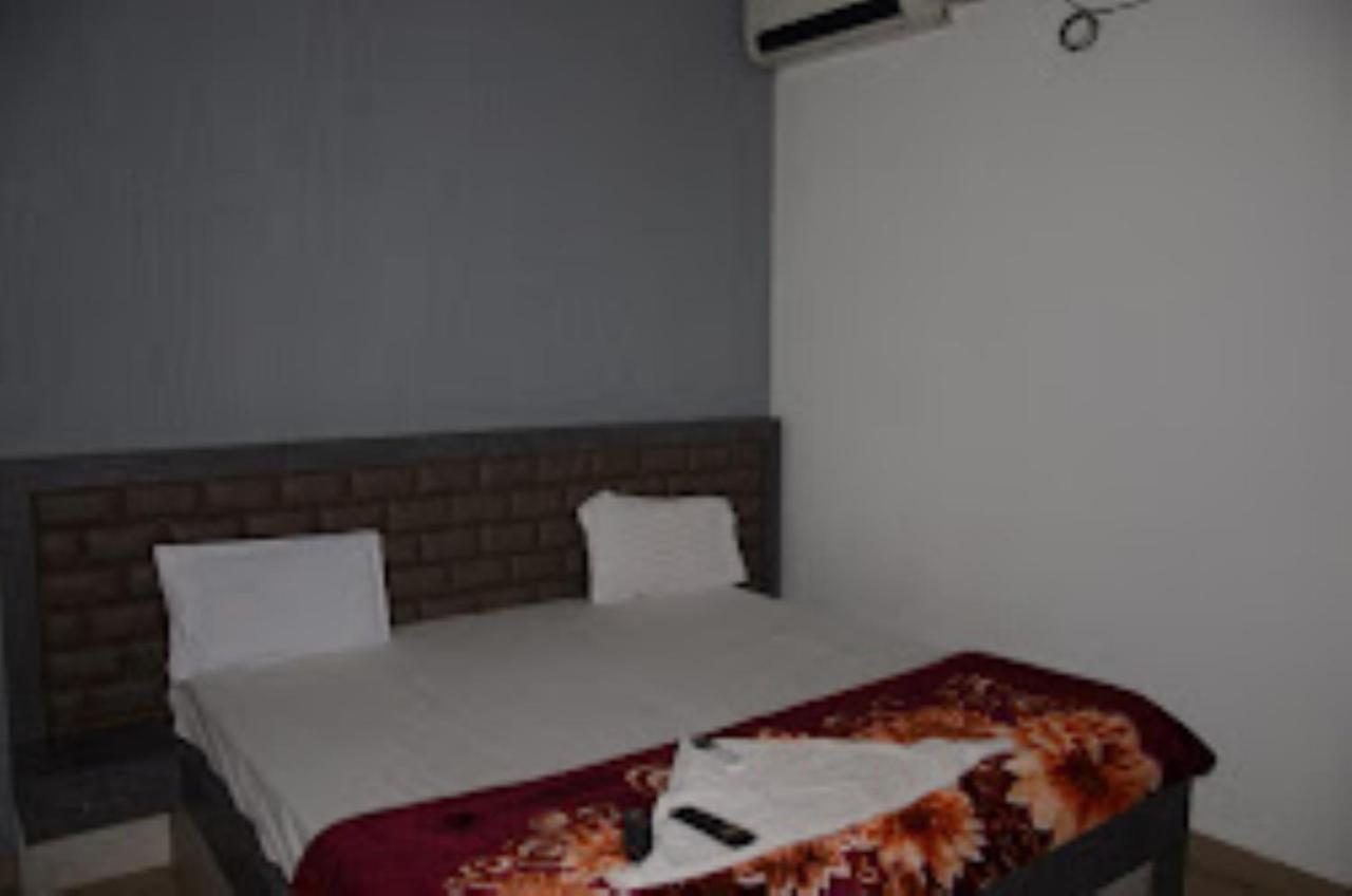 Hotel Rajawat , Madhya Pradesh Vidisha Bagian luar foto
